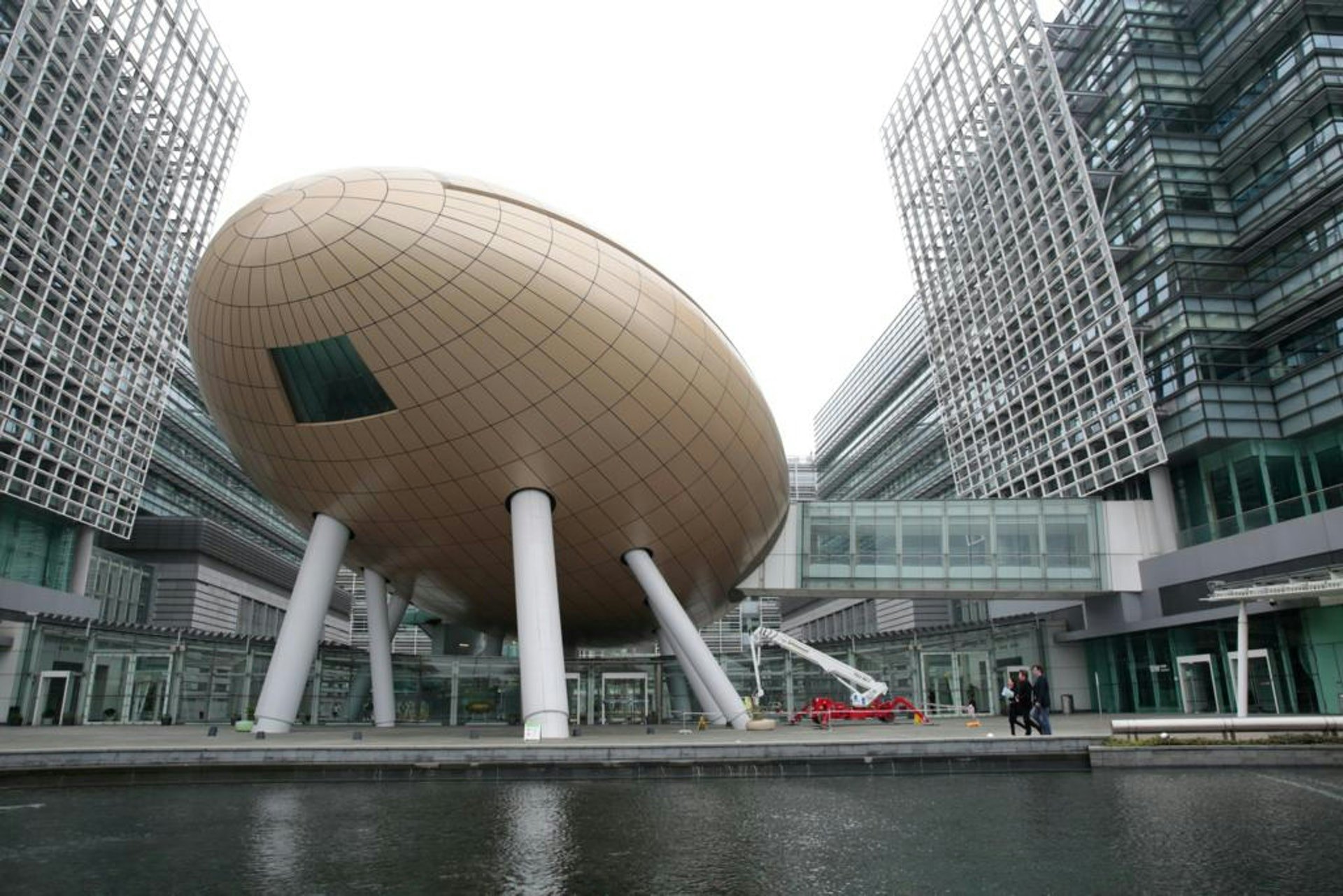 Hong Kong's Software Pivot: From Silicon Valley to the Pearl River Delta